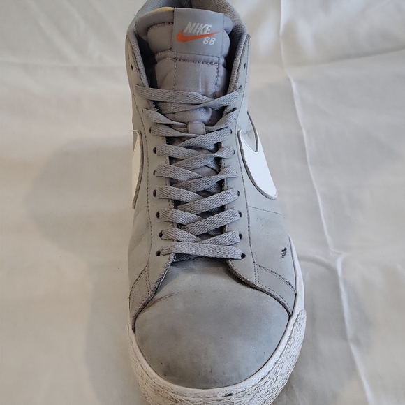 Nike Size 13 Grey & White Sneakers - Picture 11 of 14